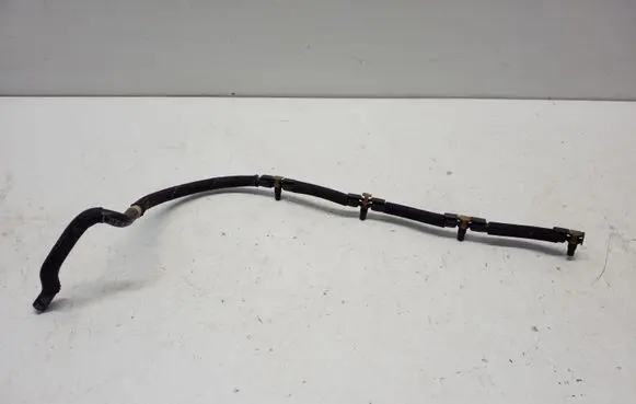 Volkswagen Jetta VI Fuel return line/hose 