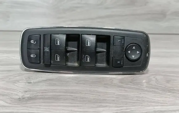 Dodge RAM Quarter vent window switch 3979350 68212783AA