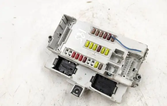Alfa Romeo Giulietta Fuse module Y503441320103 BCM940L11 116RAI000029