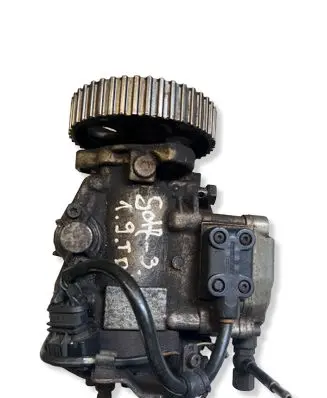 Volkswagen Golf III Fuel injection high pressure pump 0460404985
