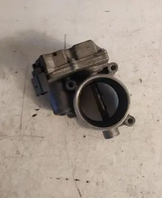 Audi A4 S4 B8 8K Throttle valve 4E0145950