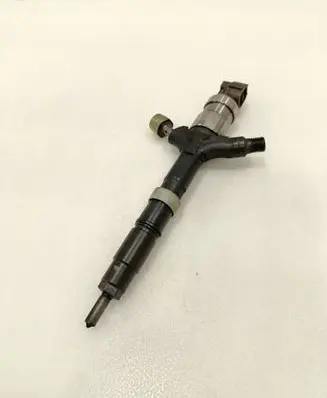 Toyota RAV 4 (XA20) Fuel injector 2367027030 11D24190