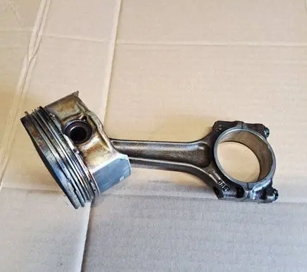 Peugeot 307 Piston with connecting rod 
