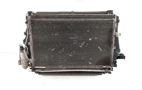 Volvo XC90 Radiator set 31101162 3137229010 30645719