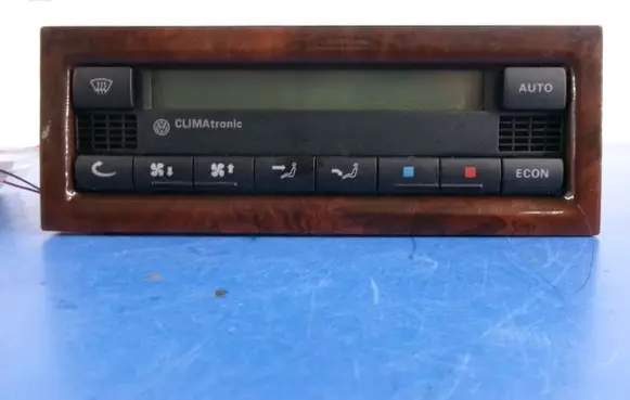 Volkswagen PASSAT B5.5 Climate control unit