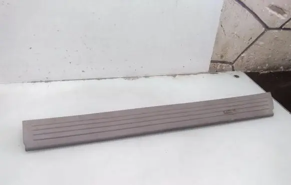 Chrysler Voyager Rear sill trim cover