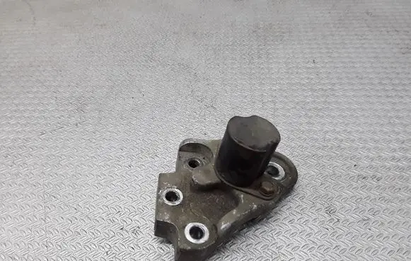Hyundai Getz Engine mounting bracket