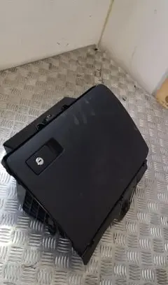Volkswagen PASSAT B6 Glove box 3c1857097