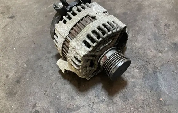 Volvo XC70 Generator/alternator 6G9N10300JD 012171500 39399366