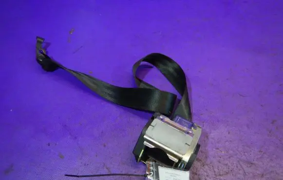 Audi A8 S8 D3 4E Front seatbelt 601783000
