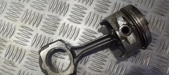 Renault Scenic I Piston with connecting rod