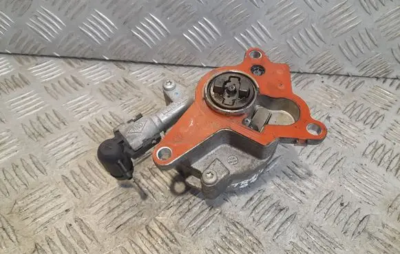 Nissan X-Trail T31 Vacuum pump 8200472458
