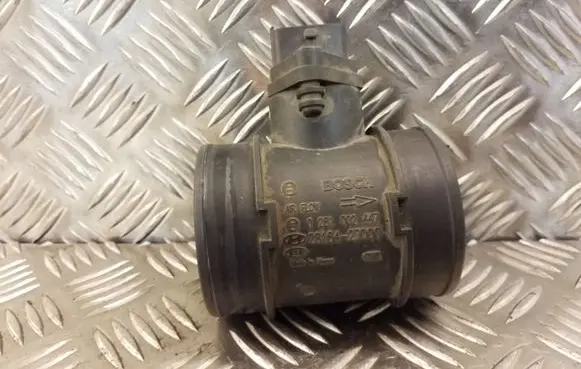KIA Carens I Mass air flow meter 0281002447 2816427000