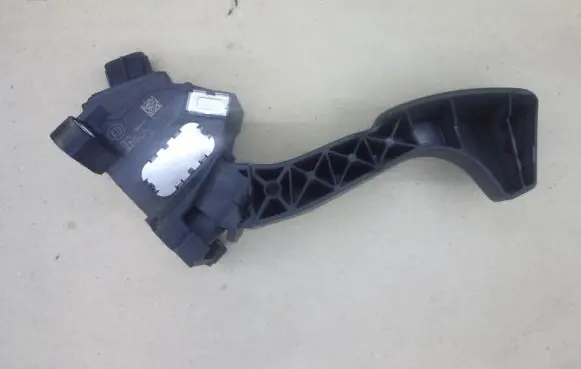 Toyota Auris E180 Accelerator throttle pedal 781100W040 I690