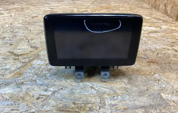 Radio/CD/DVD/GPS head unit