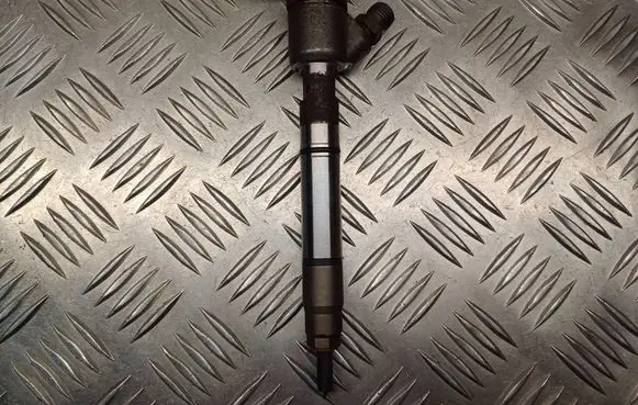 Fuel injector