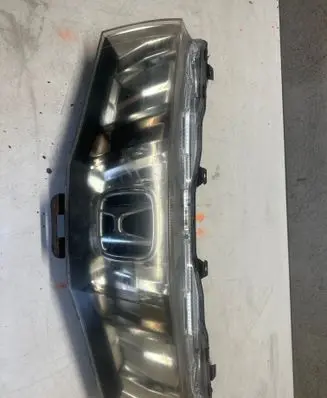 Front bumper upper radiator grill