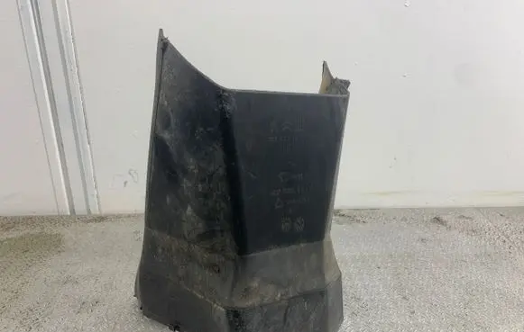 Citroen Berlingo Intercooler air channel guide 9816871780 A3076532