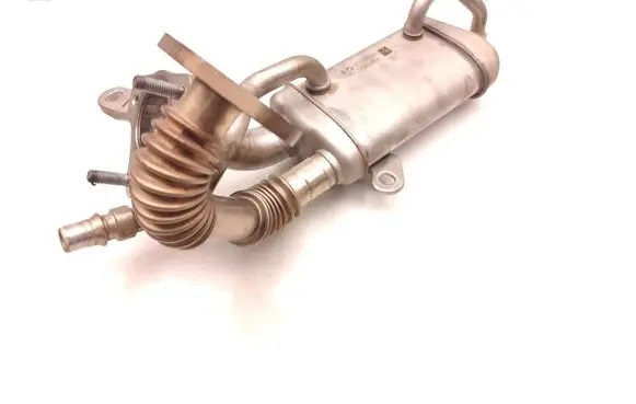 Renault Clio III EGR valve cooler 147350364R