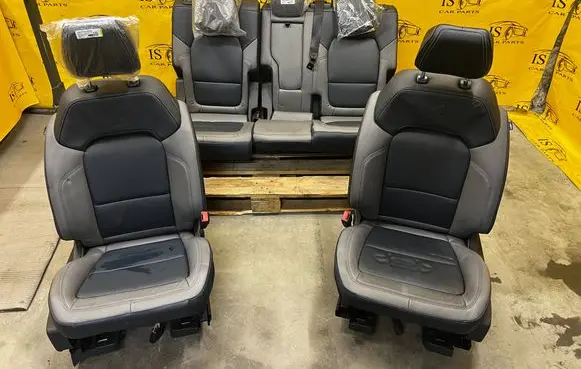 Ford Bronco Seat set 