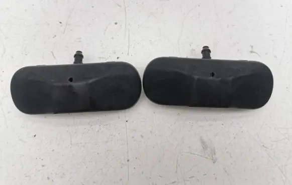Volkswagen Arteon Windshield washer spray nozzle 