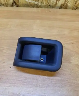 Volvo XC70 Engine bonnet (hood) release handle 30779851