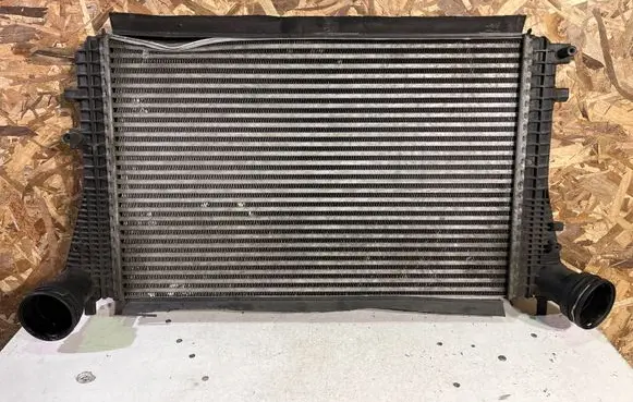 Volkswagen PASSAT B6 Intercooler air channel guide 3C0145805P
