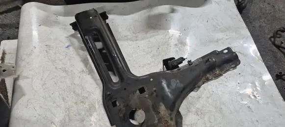 Land Rover Range Rover L322 Side radiator support slam panel