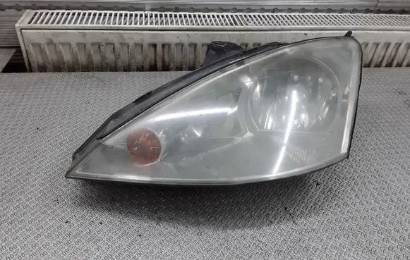 Ford Focus Headlight/headlamp 0374D