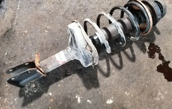 Renault Clio II Front shock absorber with coil spring