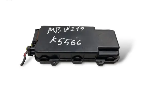 Mercedes-Benz CLS C219 Phone control unit/module 5RLJ34E0UK