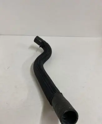 Ford Mustang VI Engine coolant pipe/hose FR338B273