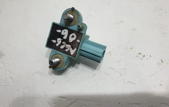 Audi A6 S6 C6 4F Airbag deployment crash/impact sensor 4F0955557