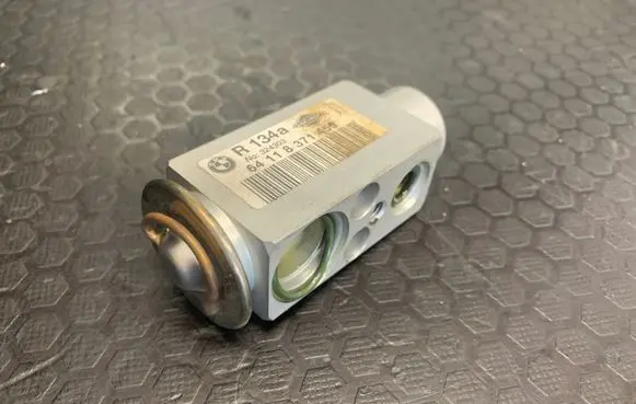 Land Rover Range Rover L322 Air conditioning (A/C) expansion valve 64118371459 R134A