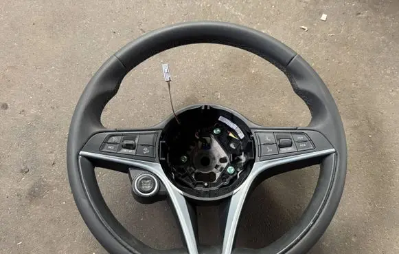 Alfa Romeo Stelvio Steering wheel 01561477590