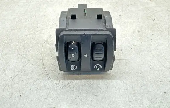 Renault Twingo II Headlight level height control switch 8200095495D