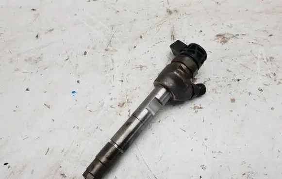 BMW 2 F22 F23 Fuel injector 8514146