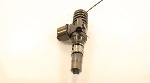 Volkswagen Jetta V Fuel injector 0414720404