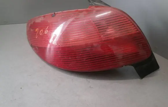 Peugeot 206 Rear/tail lights 2531G