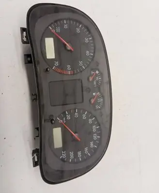 Volkswagen Golf IV Speedometer (instrument cluster) 1J0919861 110008916022