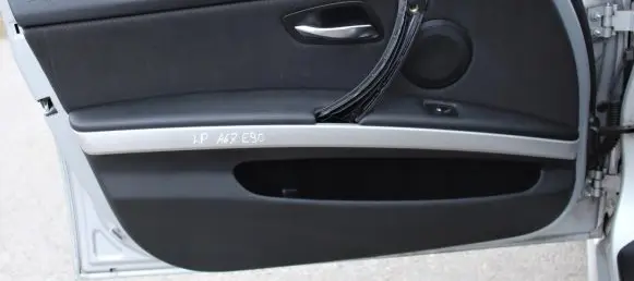 BMW 3 E90 E91 Front door card panel trim