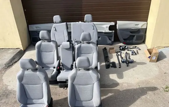 Toyota Sienna XL40 IV Seat set