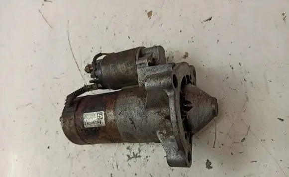 Citroen C5 Starter motor M001T80481
