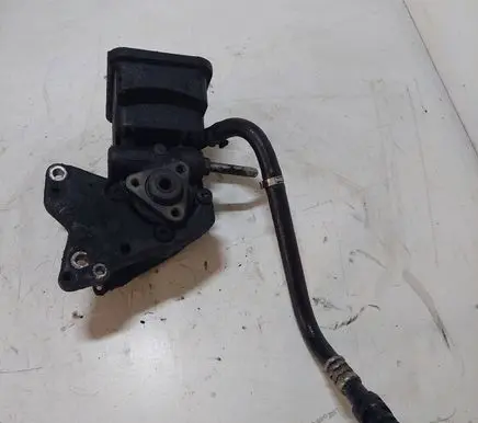 BMW 5 E60 E61 Power steering pump 91208
