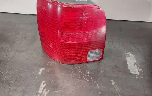Volkswagen PASSAT B5 Rear/tail lights 3B9945095F