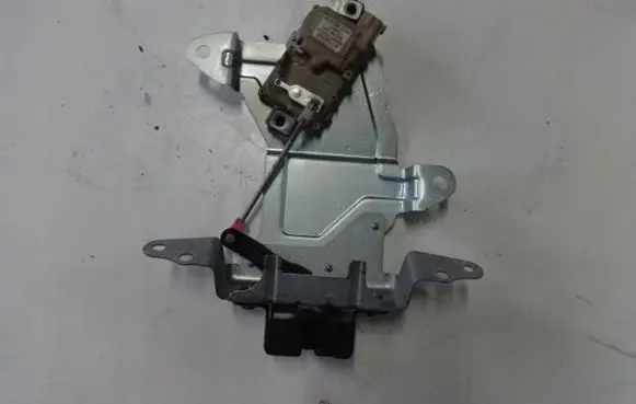 Nissan Pathfinder R51 Tailgate/trunk/boot lock/catch/latch