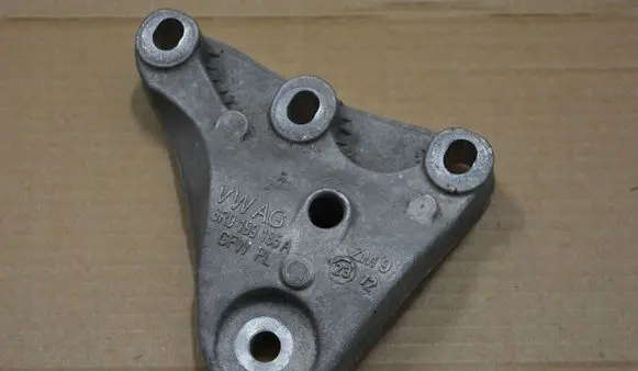 Volkswagen Polo V 6R Engine mounting bracket 6R0199185A