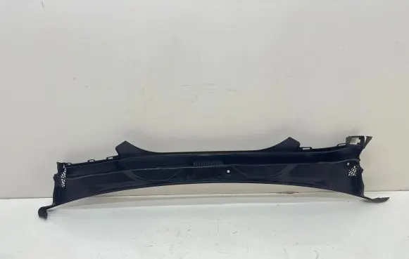 BMW 5 G30 G31 Wiper trim 51717388717 11252010