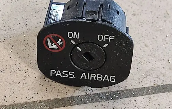 Volvo S80 Passenger airbag on/off switch 30795214 11109B274