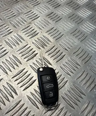 Audi Q7 4L Ignition key/card 4F0837220